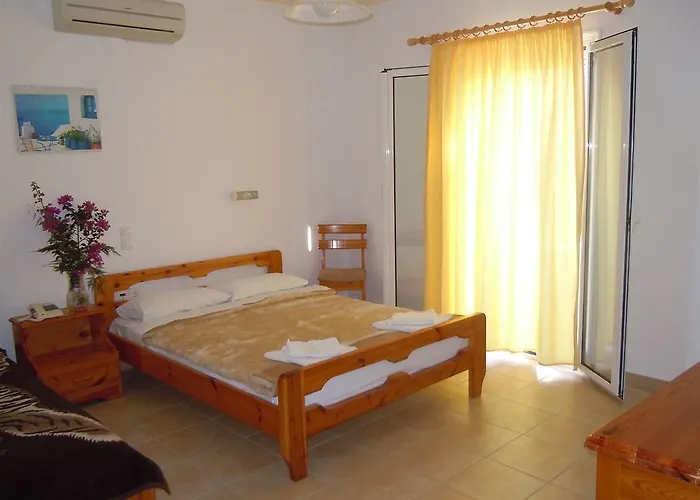 Atlas Pensionat Karterados (Santorini)