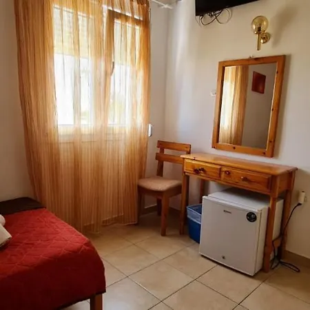 Atlas 3* Karterados (Santorini)