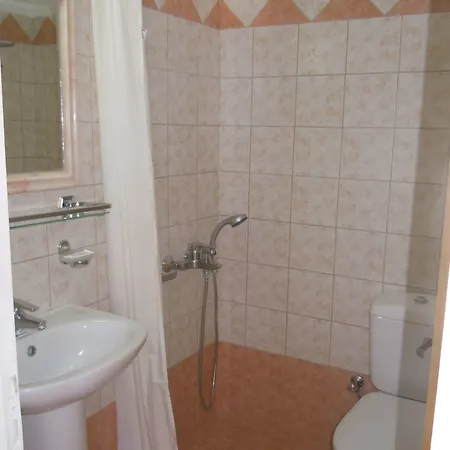 Atlas בית הארחה