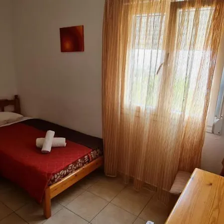 Atlas 3* Karterados (Santorini)