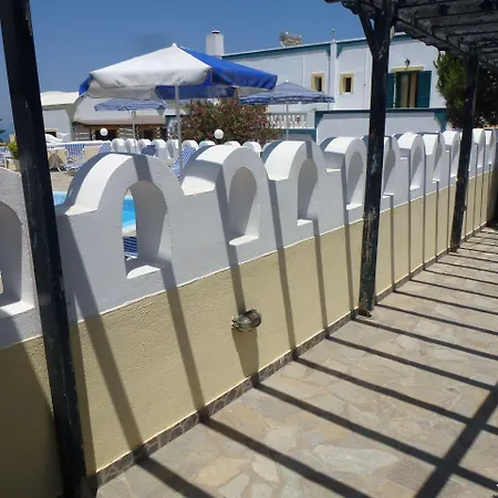Pensionat Atlas Karterados (Santorini)